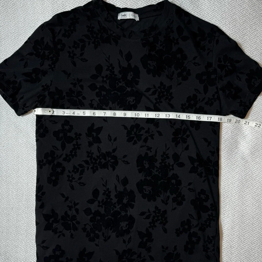 TWIK Black Velvet Short Sleeve Tee Floral Pattern Flocked Burn-out Style Size S - Picture 8 of 9